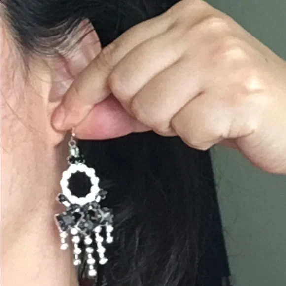 🖤LULU FROST💕crystal chandelier earrings 1